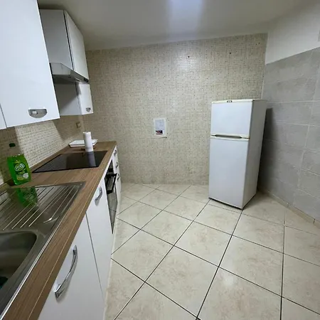 Sweethome Vacations Apartment *